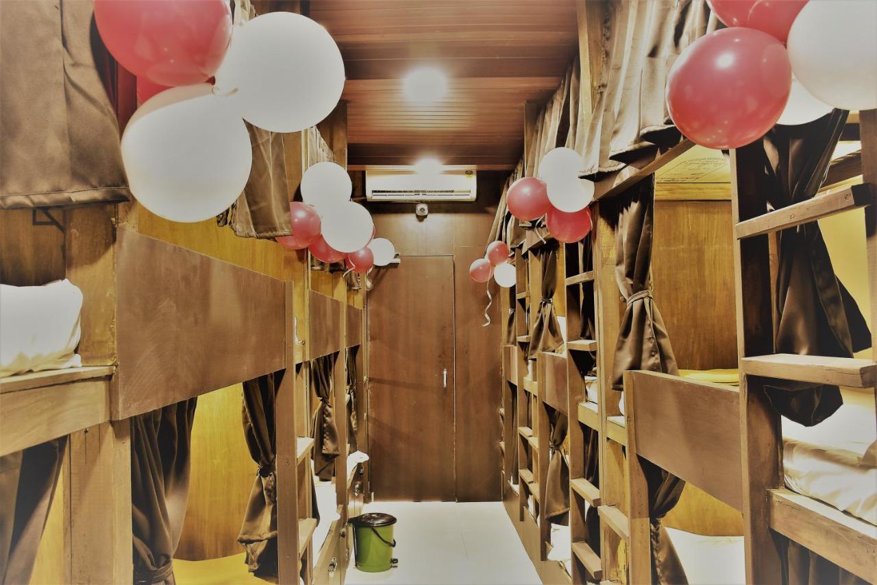 Asra Dormitory For Male And Female مومباي المظهر الخارجي الصورة