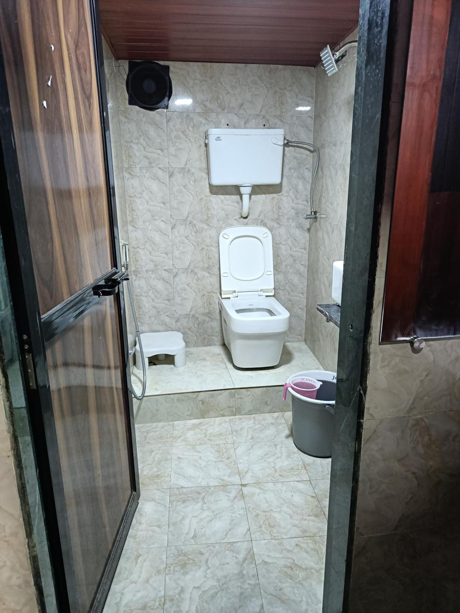 Asra Dormitory For Male And Female مومباي المظهر الخارجي الصورة