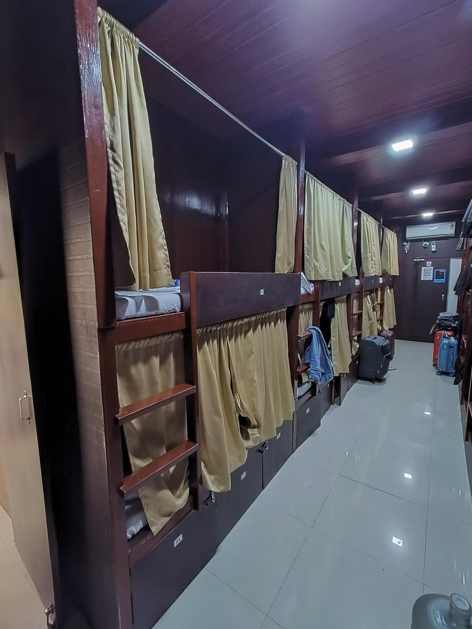 Asra Dormitory For Male And Female مومباي المظهر الخارجي الصورة