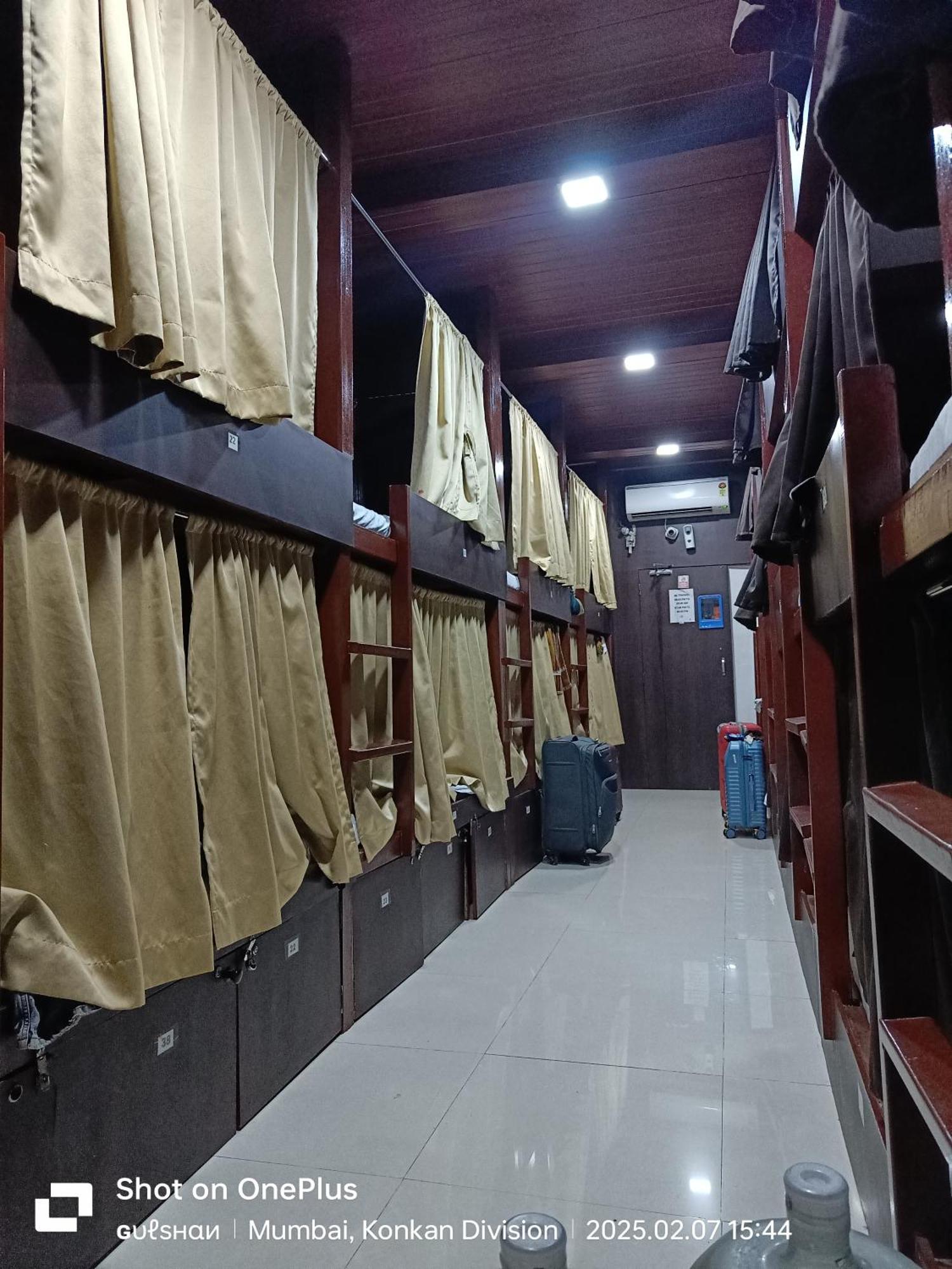 Asra Dormitory For Male And Female مومباي المظهر الخارجي الصورة
