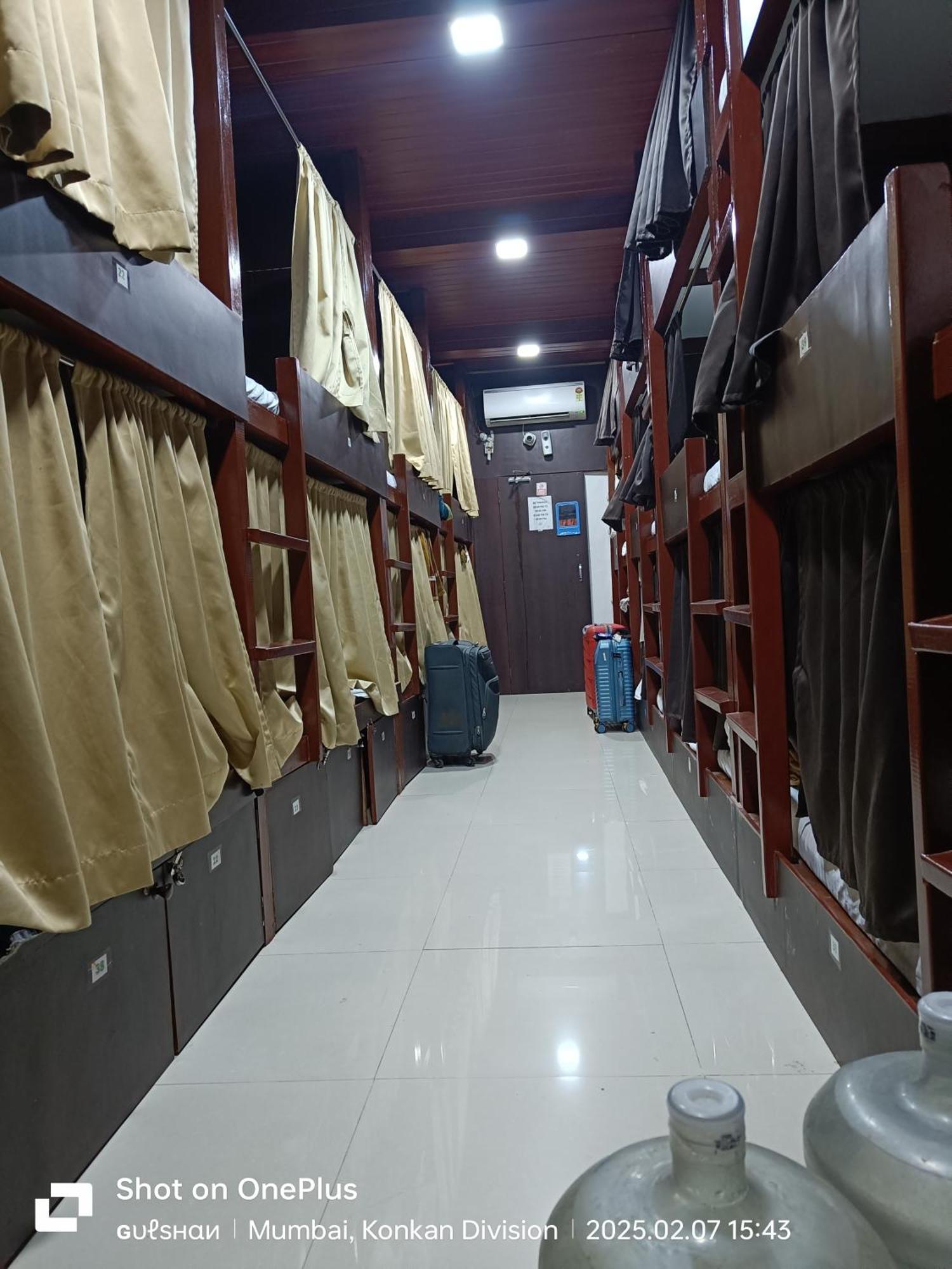 Asra Dormitory For Male And Female مومباي المظهر الخارجي الصورة
